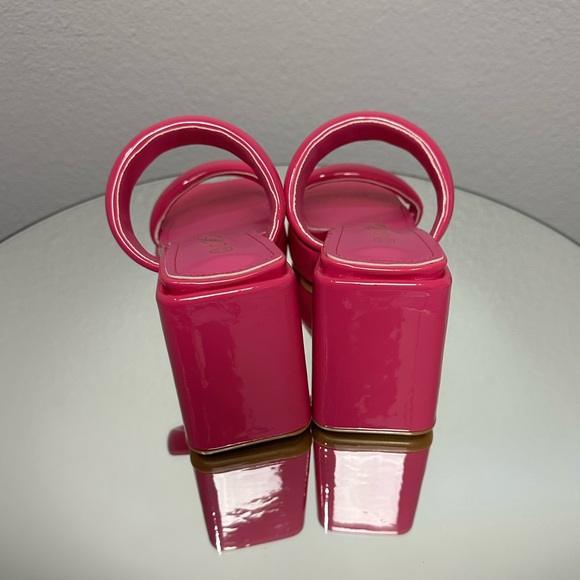 Barbie Pink 3D Bubble Heels - Picture 5 of 6